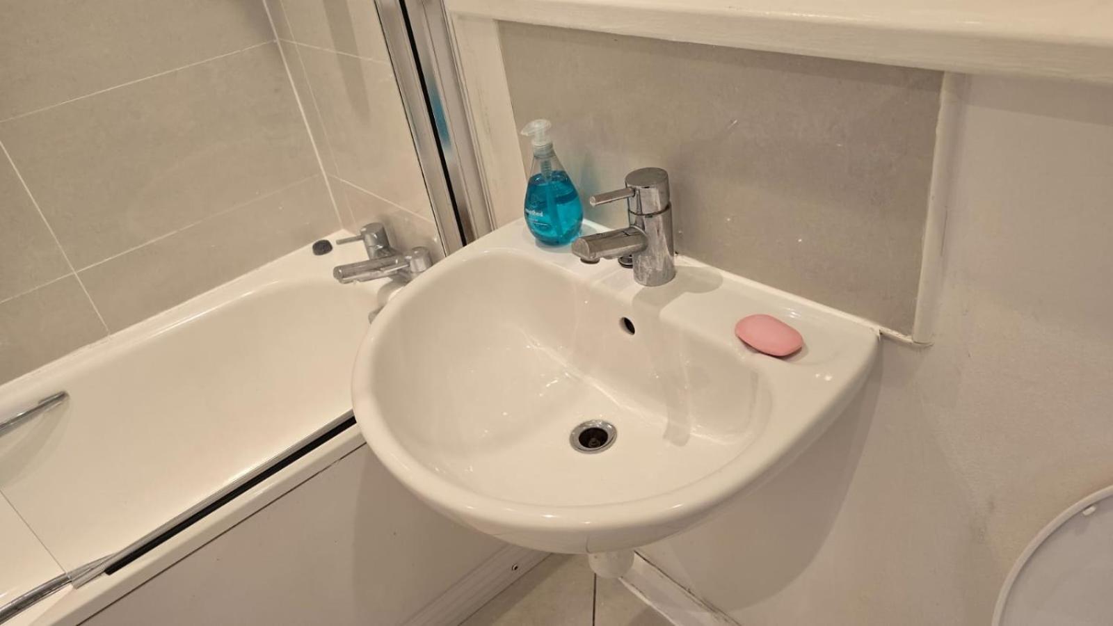 Luxury Green 1 Bed City Centre Apartment Close To Mailbox,Bullring, Broad Street For Leisure And Families Birmingham Ngoại thất bức ảnh
